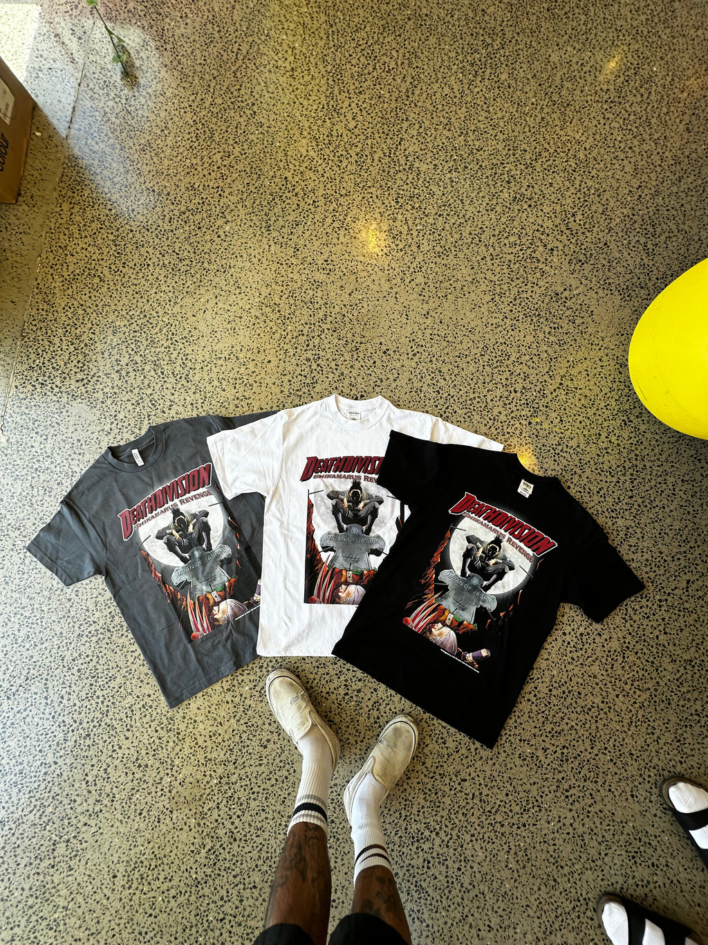 SHIKACRASHOUT TEE