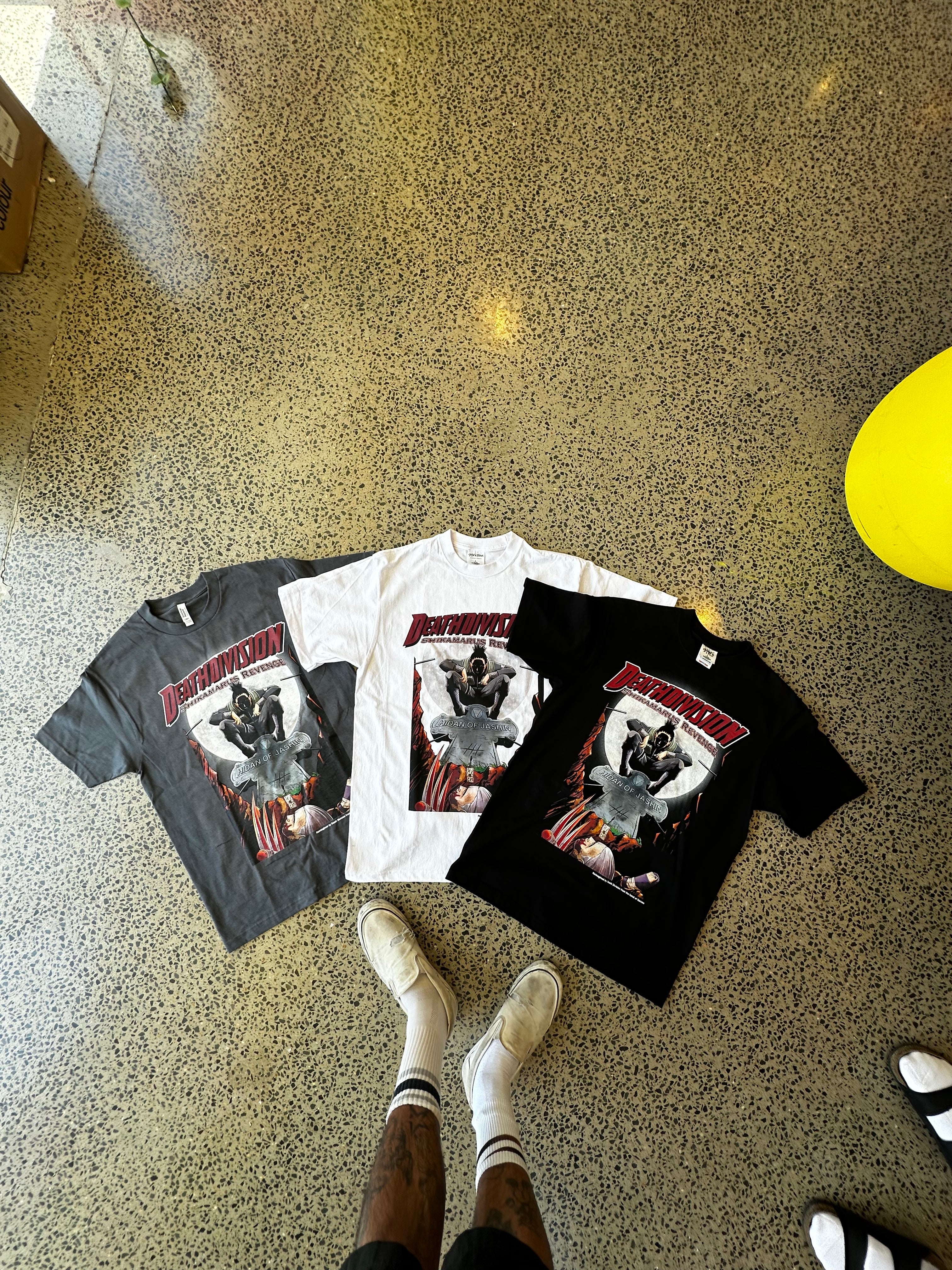 SHIKACRASHOUT TEE